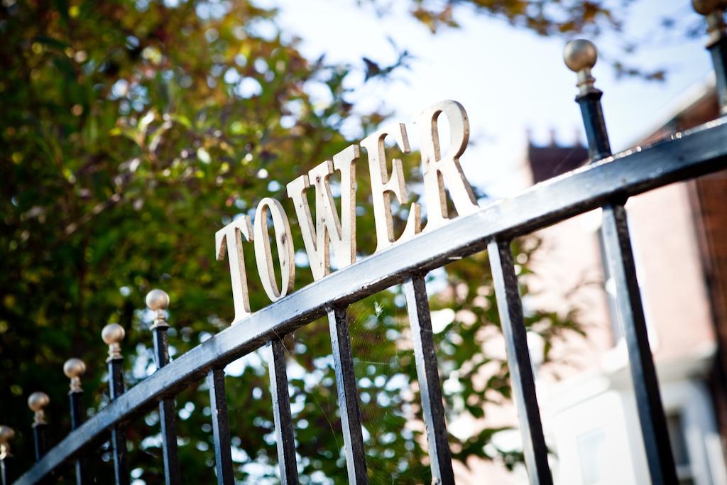 Tower House Executive Guest House Pontefract Buitenkant foto