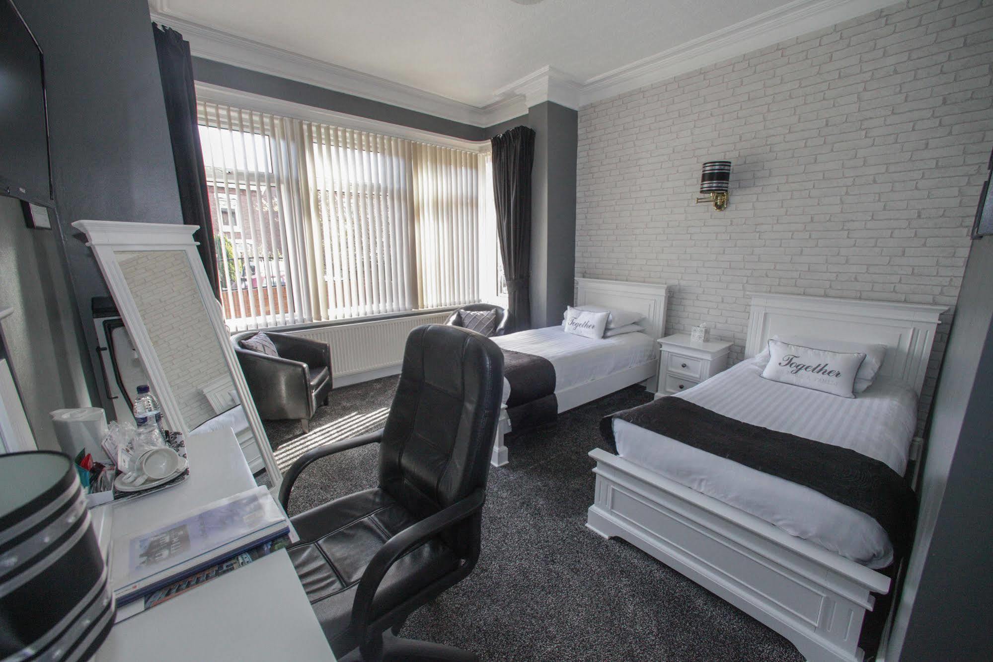 Tower House Executive Guest House Pontefract Buitenkant foto