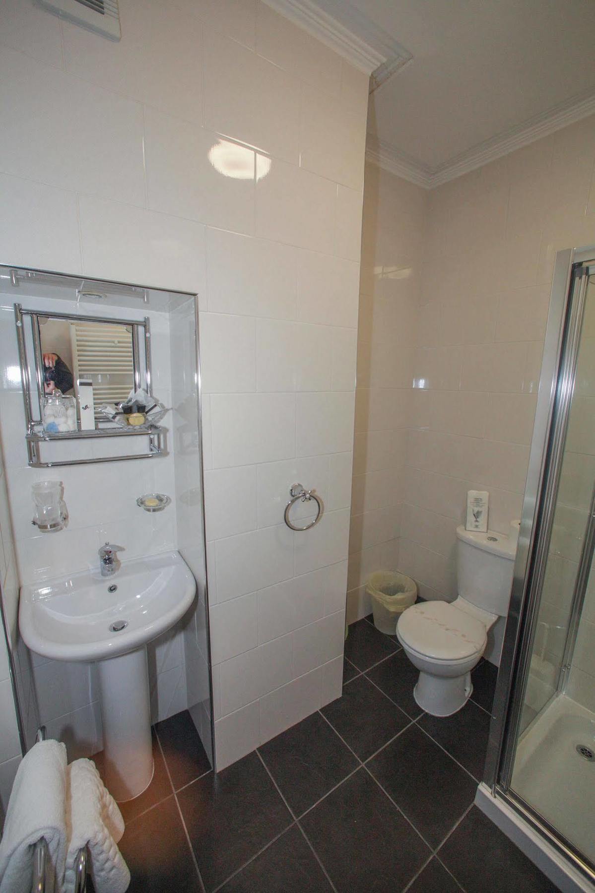 Tower House Executive Guest House Pontefract Buitenkant foto