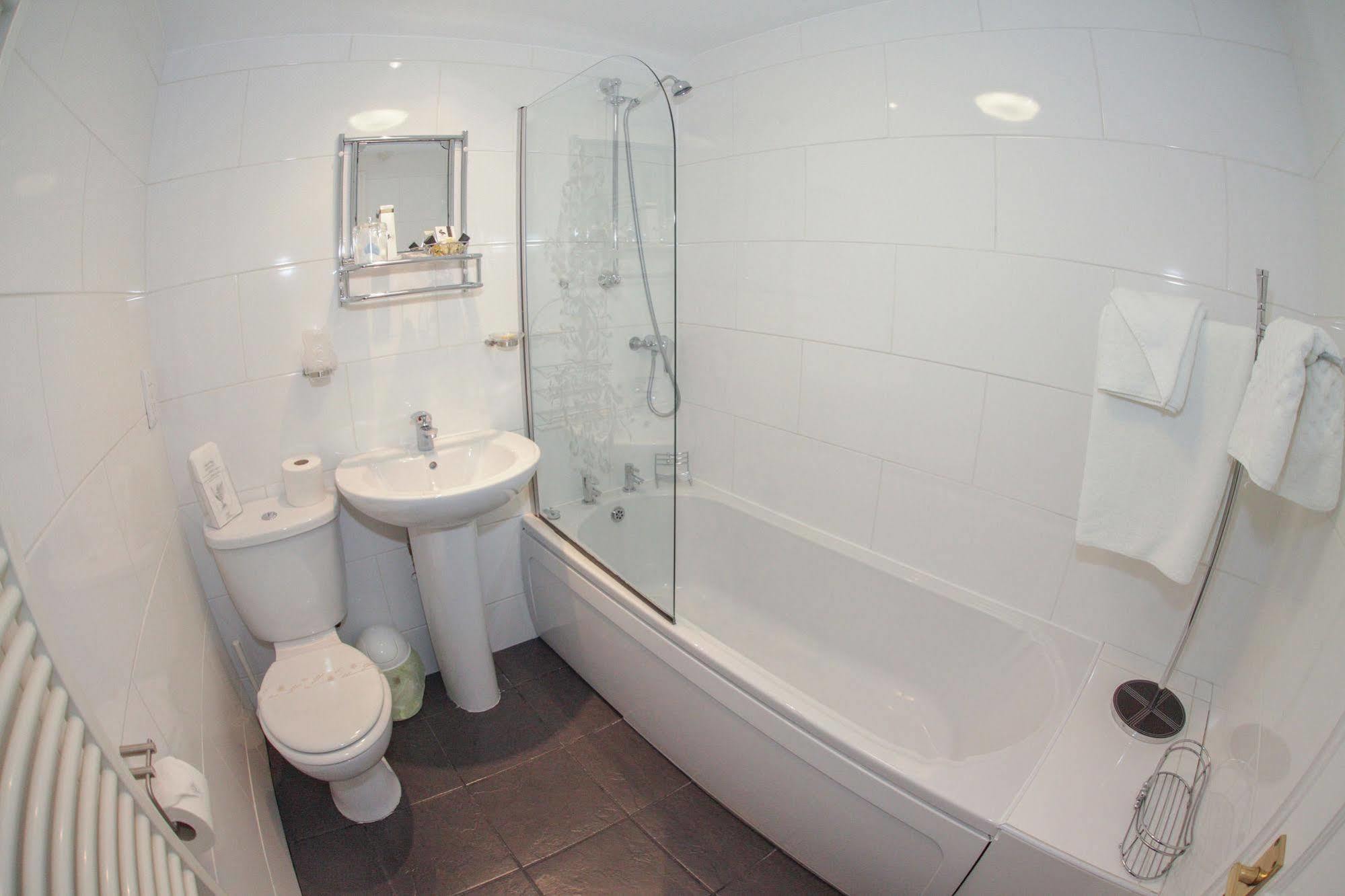 Tower House Executive Guest House Pontefract Buitenkant foto