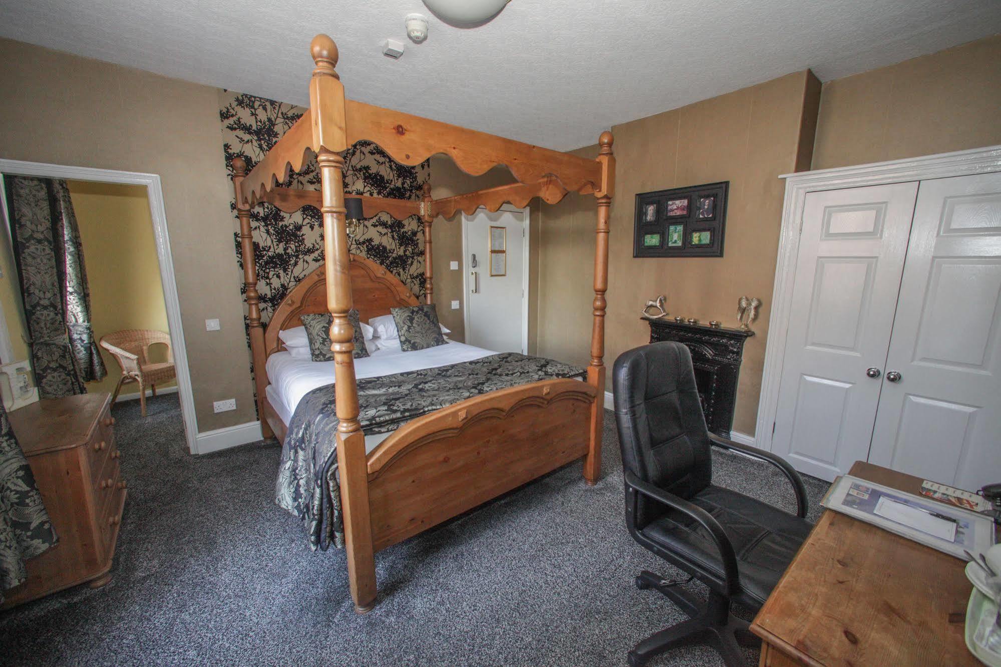 Tower House Executive Guest House Pontefract Buitenkant foto